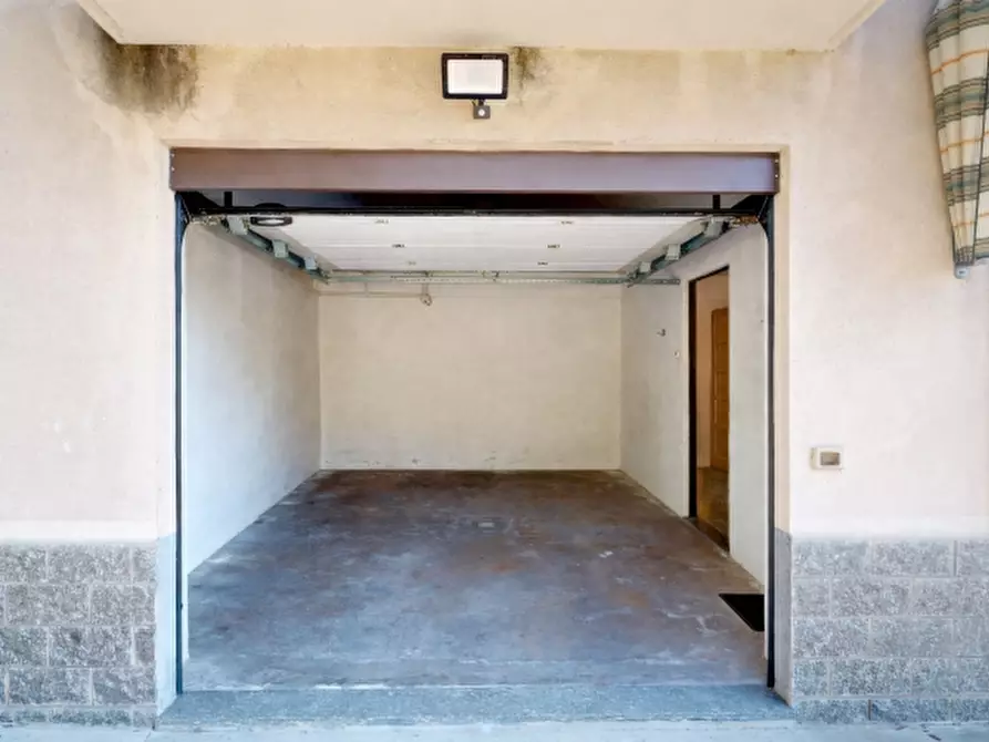 Immagine 36 di Villa in vendita  in Via Francesco Baracca 3 a Lozza