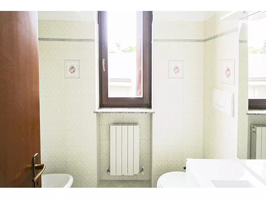 Immagine 11 di Appartamento in vendita  in Via Michelangelo Buonarroti 27 a Castiglione Olona