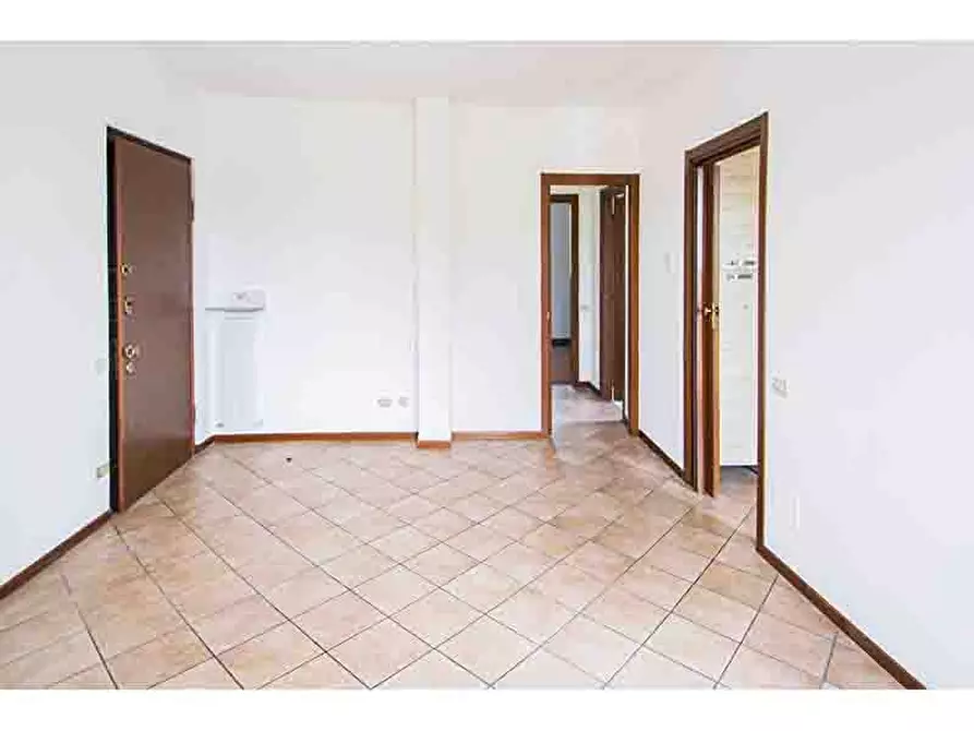 Immagine 3 di Appartamento in vendita  in Via Michelangelo Buonarroti 27 a Castiglione Olona