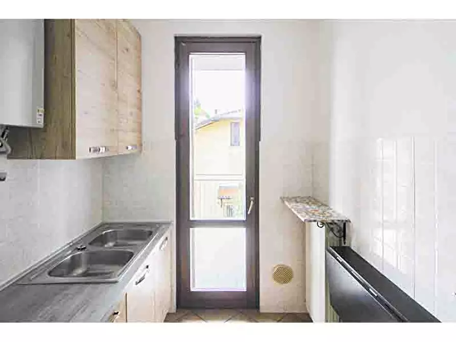 Immagine 5 di Appartamento in vendita  in Via Michelangelo Buonarroti 27 a Castiglione Olona