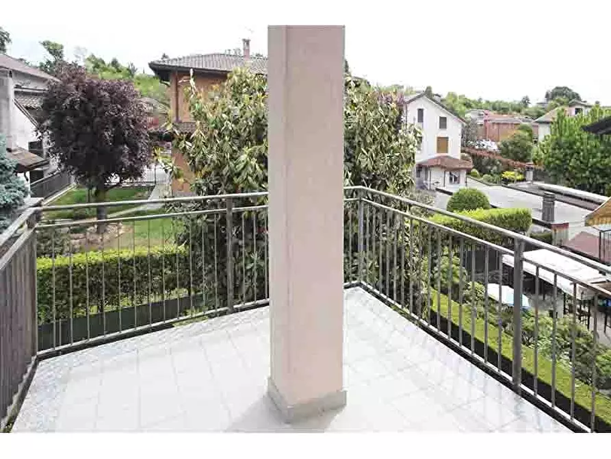 Immagine 14 di Appartamento in vendita  in Via Michelangelo Buonarroti 27 a Castiglione Olona