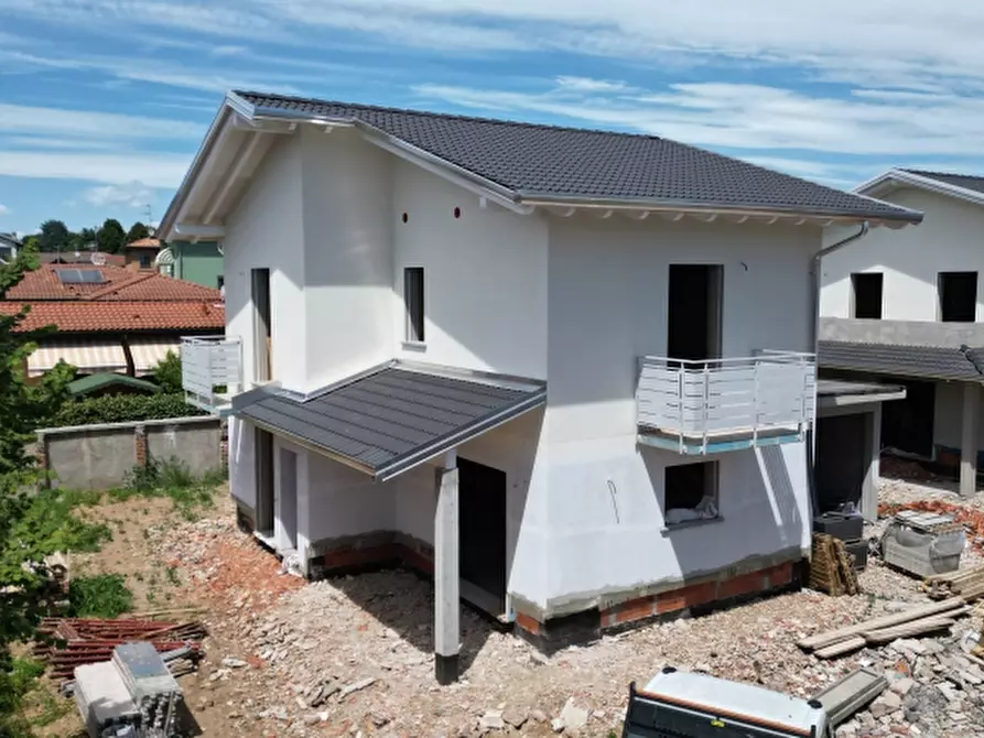 Immagine 1 di Villa in vendita  in Via Petrarca a Castiglione Olona