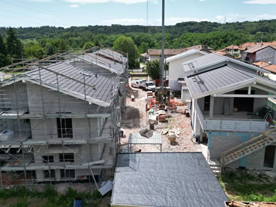 Immagine 5 di Villa in vendita  in Via Petrarca a Castiglione Olona