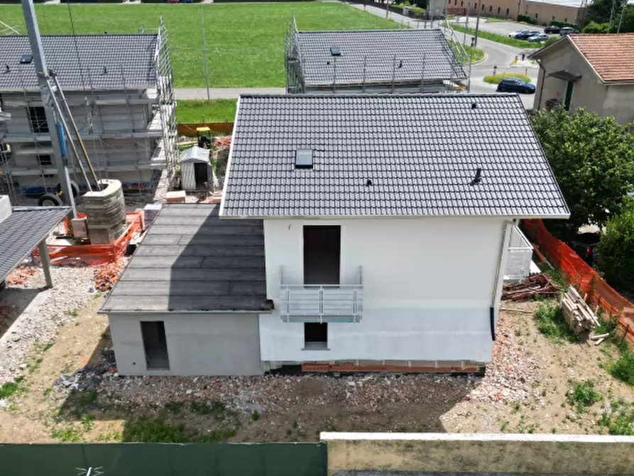 Immagine 8 di Villa in vendita  in Via Petrarca a Castiglione Olona