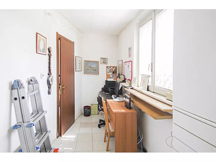 Immagine 23 di Villa in vendita  in via Paolo Schiavo 49 a Castiglione Olona