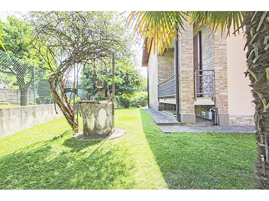 Immagine 32 di Villa in vendita  in via Paolo Schiavo 49 a Castiglione Olona