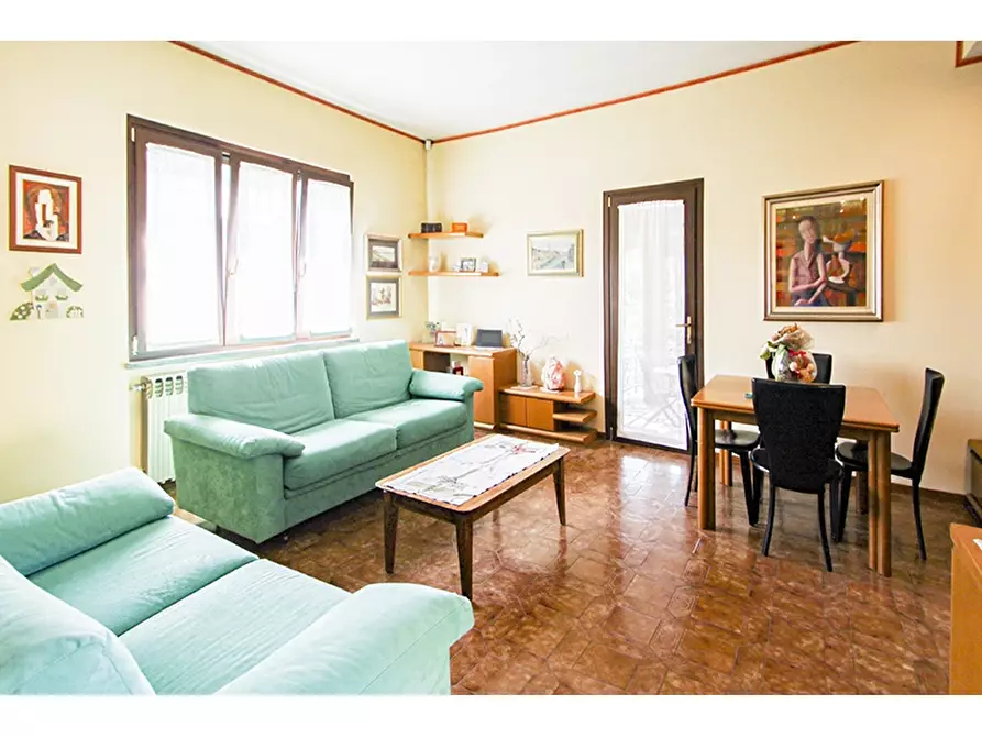 Immagine 6 di Villa in vendita  in via Paolo Schiavo 49 a Castiglione Olona