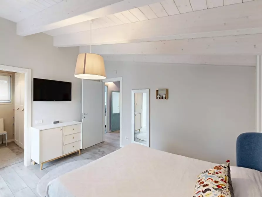 Immagine 15 di Villa in vendita  in Via Don Luigi Radaelli 50 a Caronno Varesino