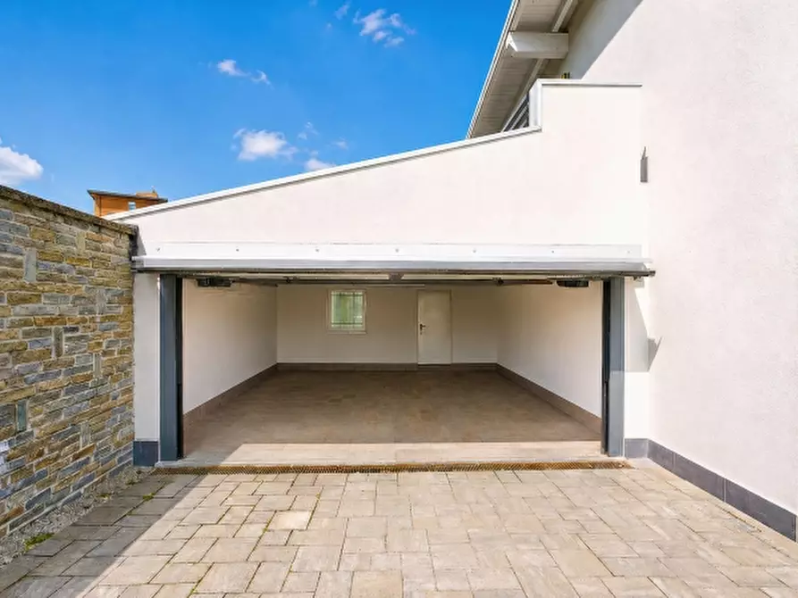 Immagine 28 di Villa in vendita  in Via Don Luigi Radaelli 50 a Caronno Varesino