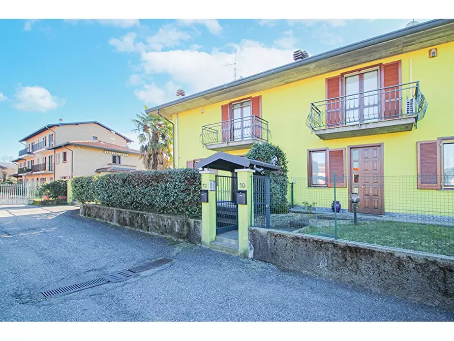 Immagine 1 di Villa in vendita  in Via Donatori del Sangue 12 a Castiglione Olona