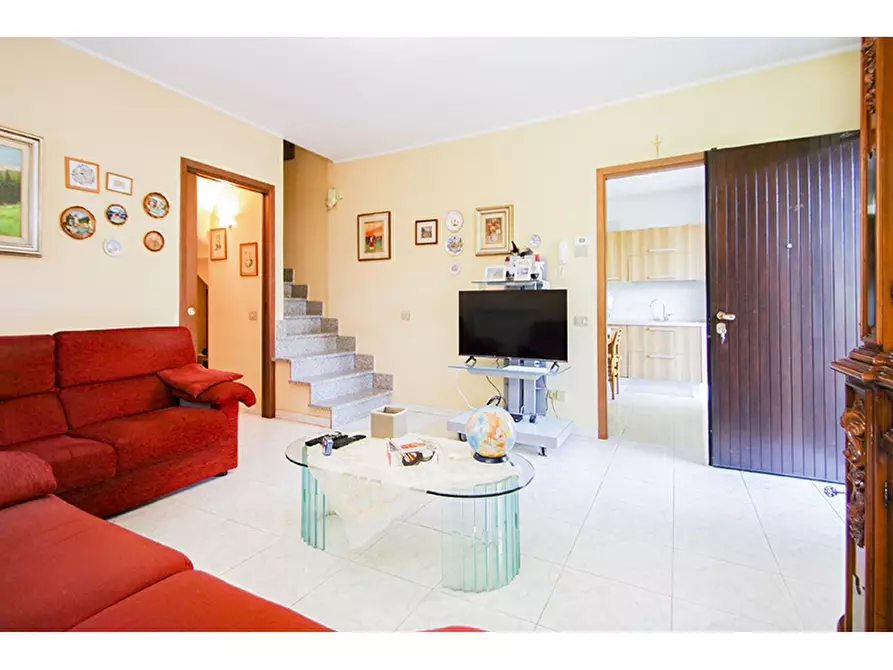 Immagine 2 di Appartamento in vendita  in Via Filippo Turati 14 a Castiglione Olona