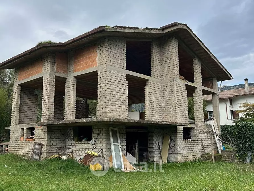 Immagine 1 di Villa in vendita  in Località Raino a Itri