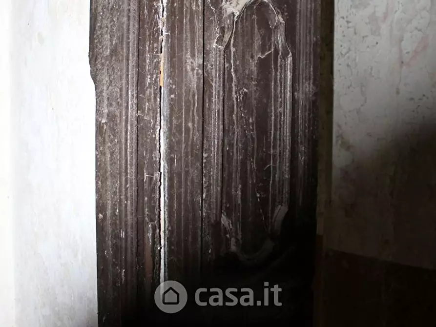Immagine 14 di Palazzo in vendita  in Via straccio a Itri