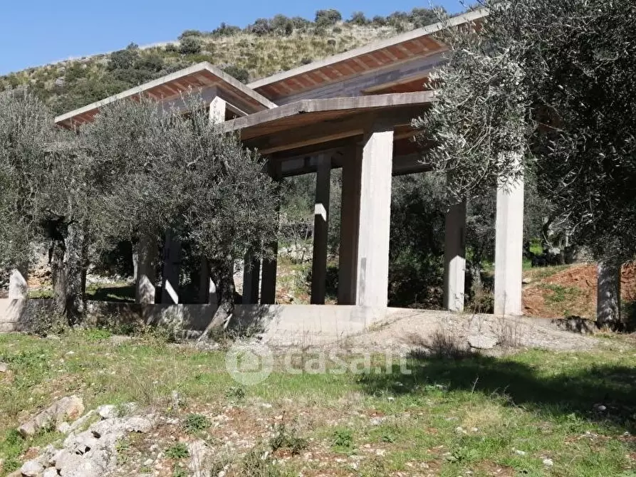 Immagine 8 di Rustico / casale in vendita  a Itri