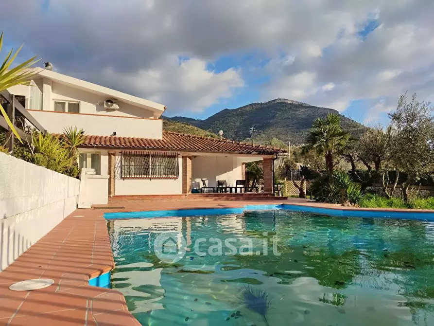 Immagine 3 di Villetta a schiera in vendita  in Contrada Raino a Itri