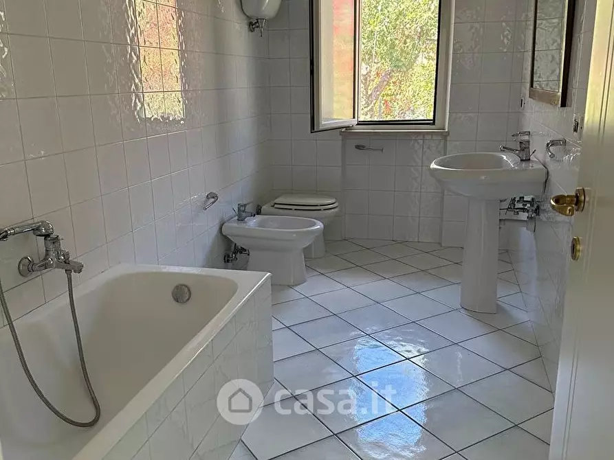 Immagine 10 di Casa bifamiliare in affitto  in Contrada Raino a Itri