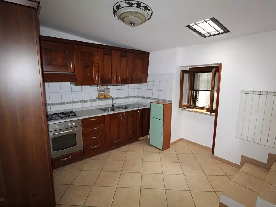 Immagine 1 di Appartamento in vendita  in appio claudio lato roma a Itri