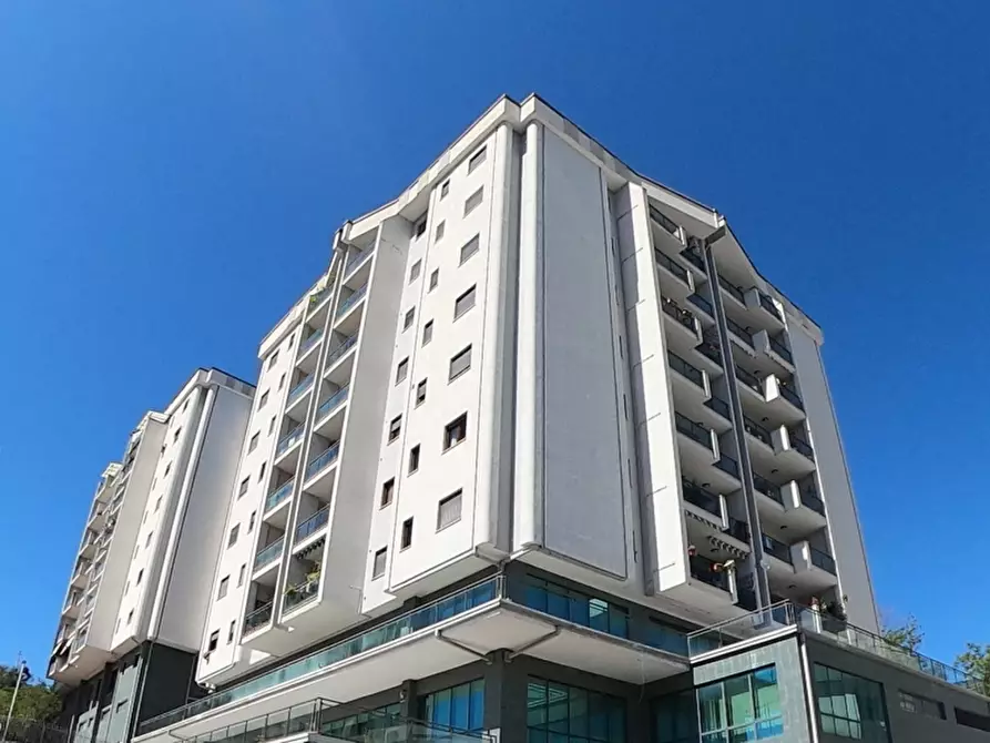 Immagine 2 di Appartamento in vendita  a Cosenza