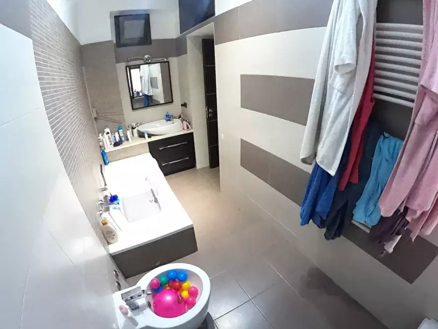 Immagine 15 di Appartamento in vendita  a Cosenza