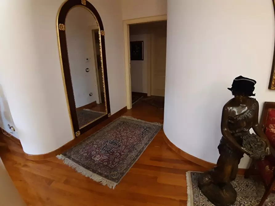 Immagine 12 di Appartamento in vendita  in Corso Giuseppe Mazzini 211 a Cosenza