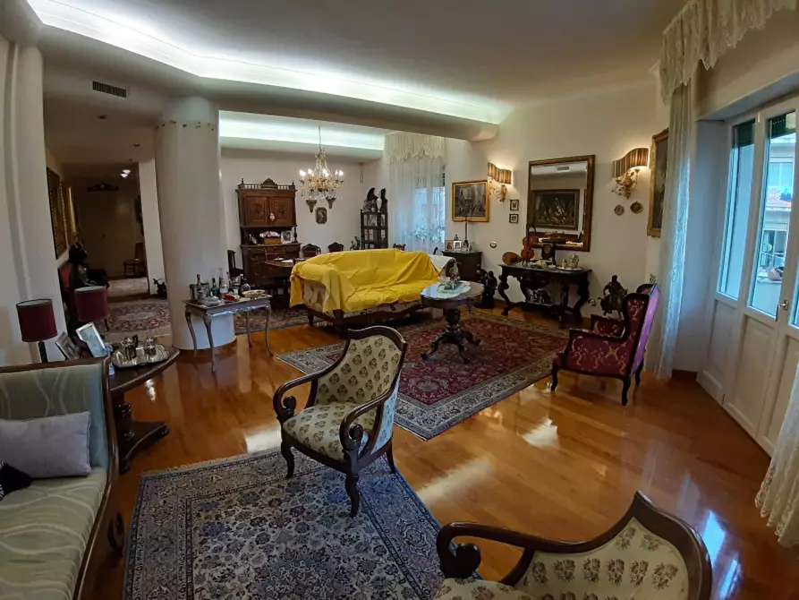 Immagine 6 di Appartamento in vendita  in Corso Giuseppe Mazzini 211 a Cosenza