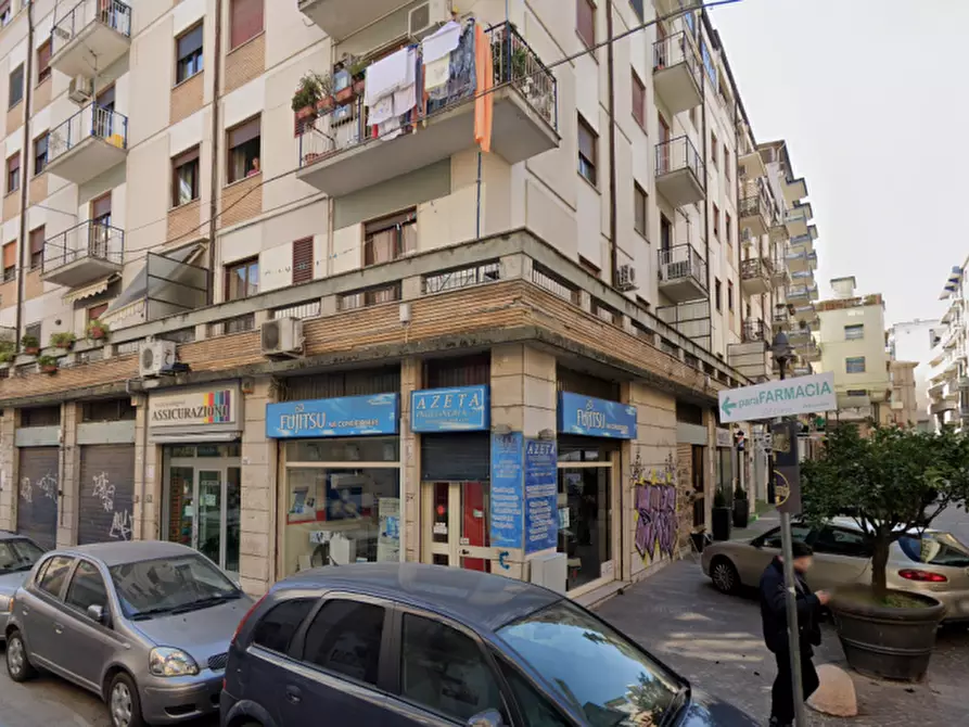 Immagine 2 di Locale commerciale in affitto  a Cosenza