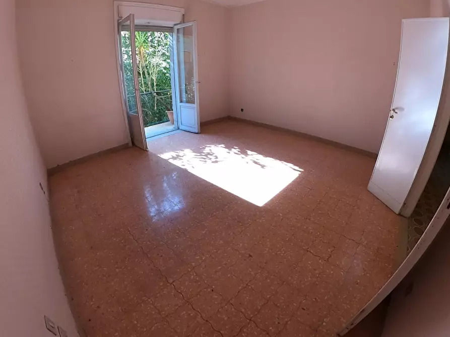 Immagine 23 di Appartamento in vendita  a Cosenza