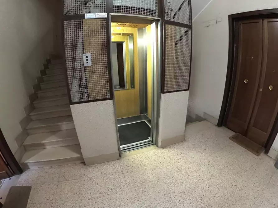 Immagine 6 di Appartamento in vendita  a Cosenza