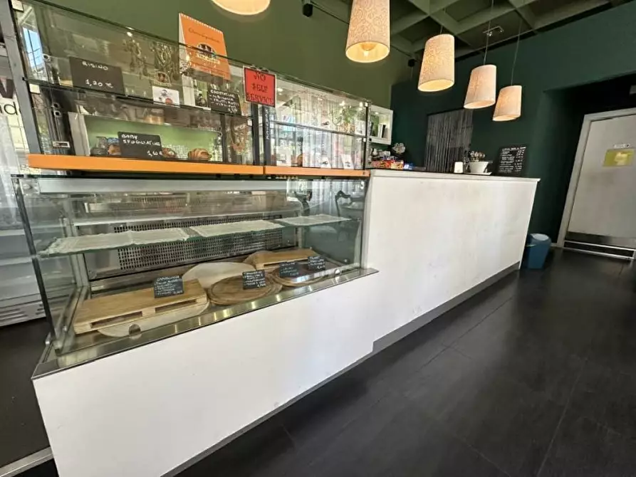 Immagine 1 di Bar / Ristorante in vendita  in viale Piave 1 a Villafranca Di Verona