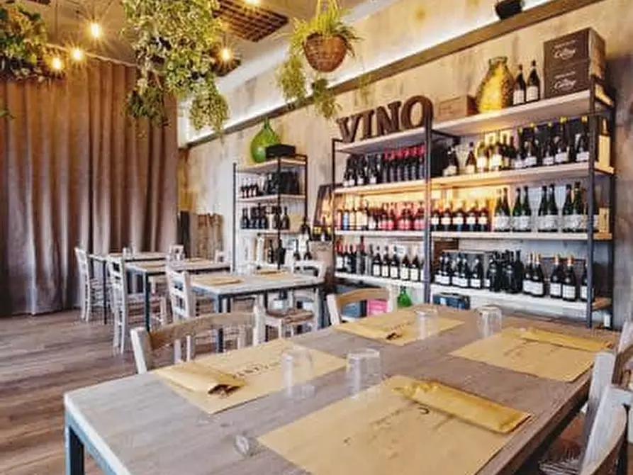 Immagine 1 di Bar / Ristorante in affitto  in VIALE DELLE NAZIONI 10 a Verona