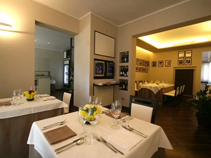 Immagine 1 di Bar / Ristorante in vendita  in via Roma 1 a Mantova