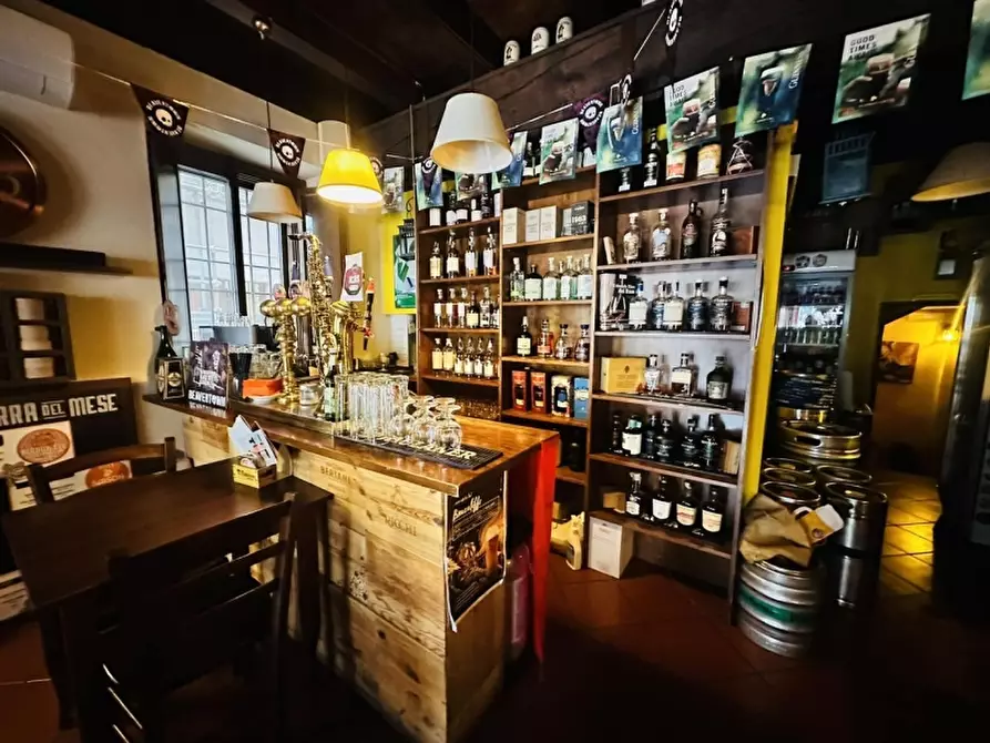 Immagine 1 di Bar / Ristorante in affitto  in VIA PIAVE 10 a Mantova