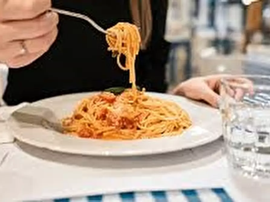 Immagine 4 di Bar / Ristorante in vendita  in VIALE DELLE NAZIONI 10 a Verona