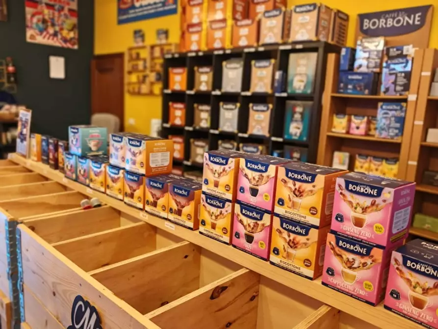 Immagine 2 di Attività commerciale in vendita  in VIALE DELLE NAZIONI 10 a Mantova