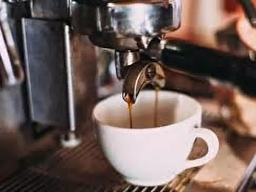 Immagine 5 di Bar / Ristorante in vendita  in viale delle Nazioni a Verona