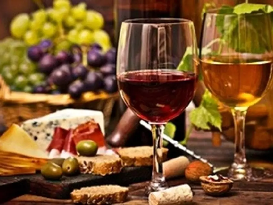 Immagine 2 di Attività commerciale in affitto  in via Marconi 10 a Soave