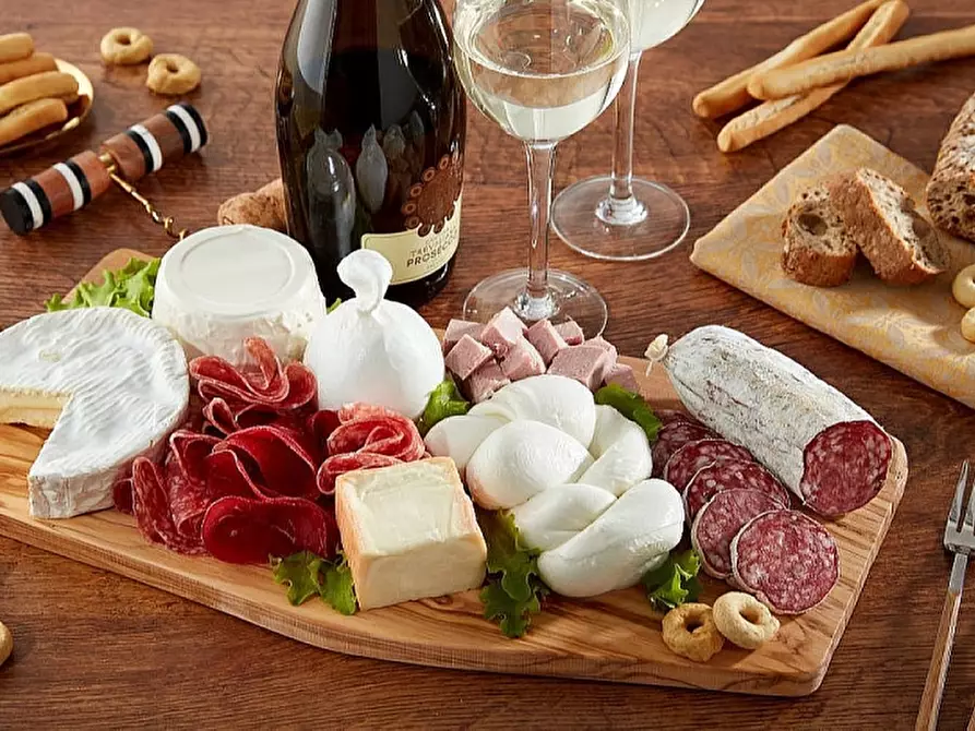 Immagine 4 di Bar / Ristorante in vendita  in via ROMA 1 a Valeggio Sul Mincio