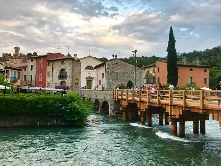Immagine 2 di Bar / Ristorante in vendita  in via ROMA 1 a Valeggio Sul Mincio