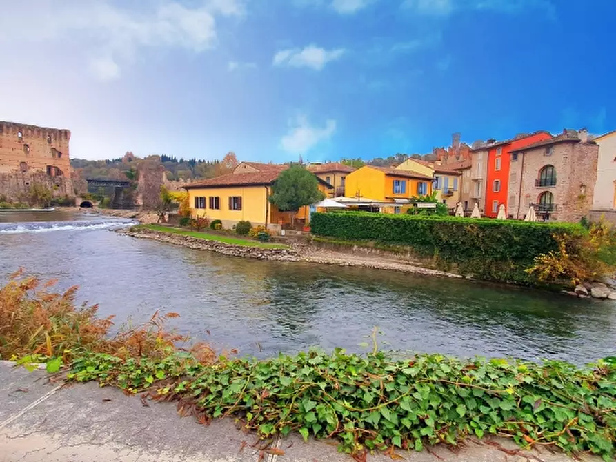 Immagine 3 di Bar / Ristorante in vendita  in via ROMA 1 a Valeggio Sul Mincio