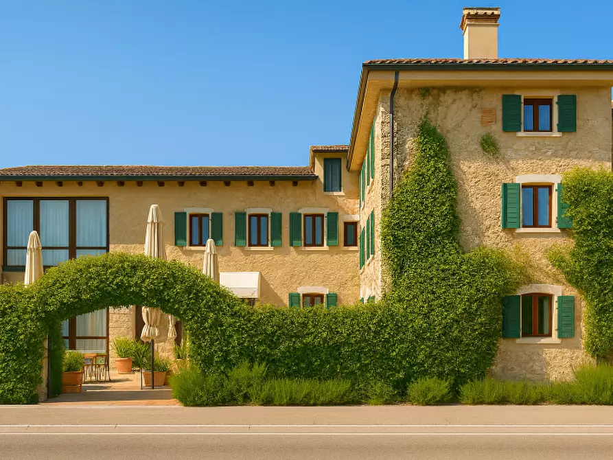 Immagine 3 di Bar / Ristorante in vendita  in VIALE DELLE NAZIONI 10 a Bardolino