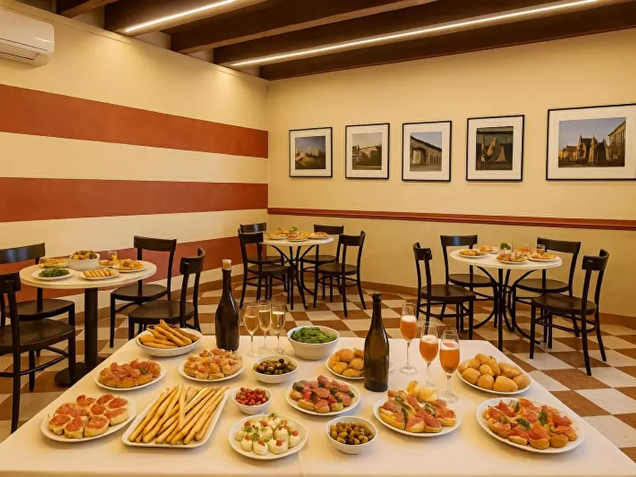 Immagine 2 di Bar / Ristorante in vendita  in VIA ROMA 1 a Villafranca Di Verona