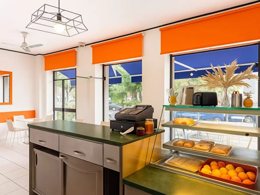 Immagine 7 di Bar / Ristorante in vendita  in VIA ROMA 1 a Mantova