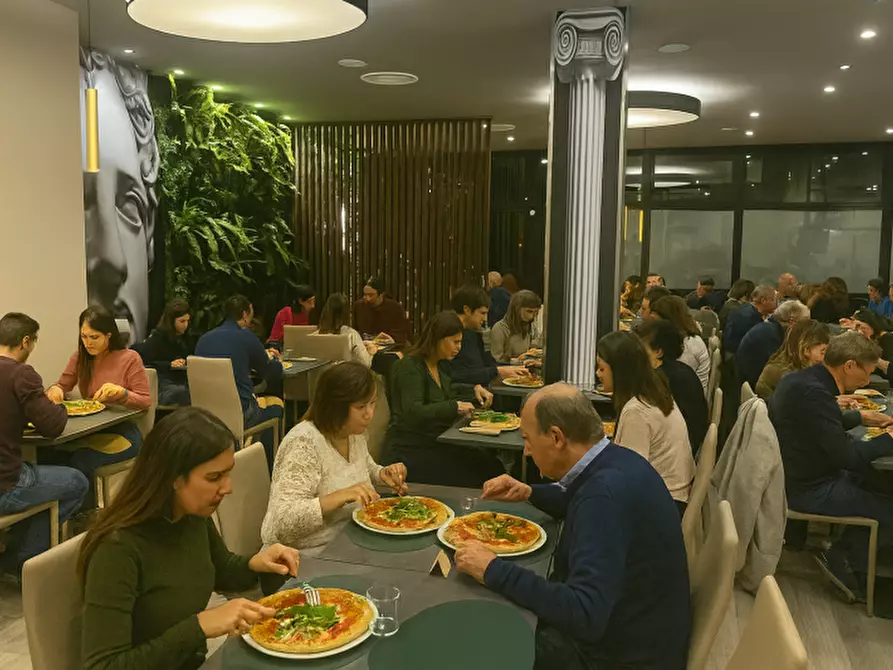 Immagine 7 di Pizzeria / Pub in vendita  in VIA ROMA 1 a Bussolengo