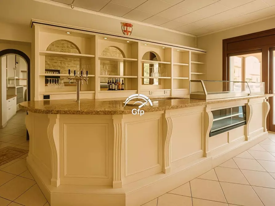 Immagine 5 di Bar / Ristorante in affitto  in VIA ROMA 1 a Mantova