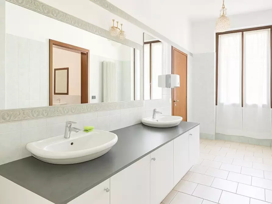 Immagine 10 di Bar / Ristorante in affitto  in VIA ROMA 1 a Mantova