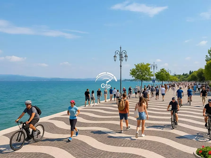 Immagine 4 di Bar / Ristorante in vendita  in VIA MATTEOTTI a Lazise