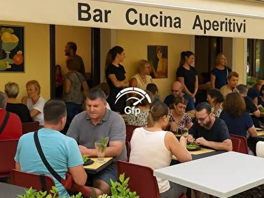 Immagine 13 di Bar / Ristorante in vendita  in via ROMA 1 a Valeggio Sul Mincio