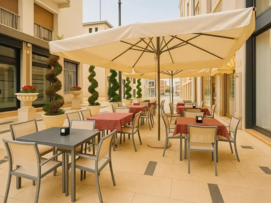 Immagine 7 di Bar / Ristorante in vendita  in VIA LUSSEMBURGO 1 a Legnago