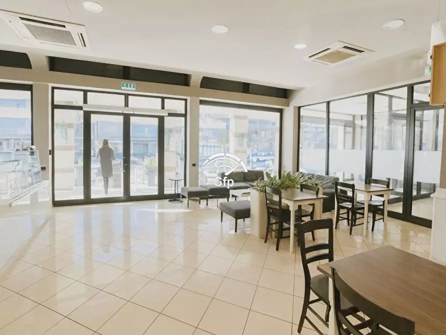 Immagine 14 di Bar / Ristorante in vendita  in VIALE DELLE NAZIONI 10 a Verona