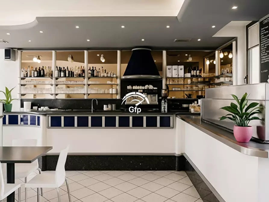 Immagine 1 di Bar / Ristorante in vendita  in VIALE MAZZINI 10 a Verona